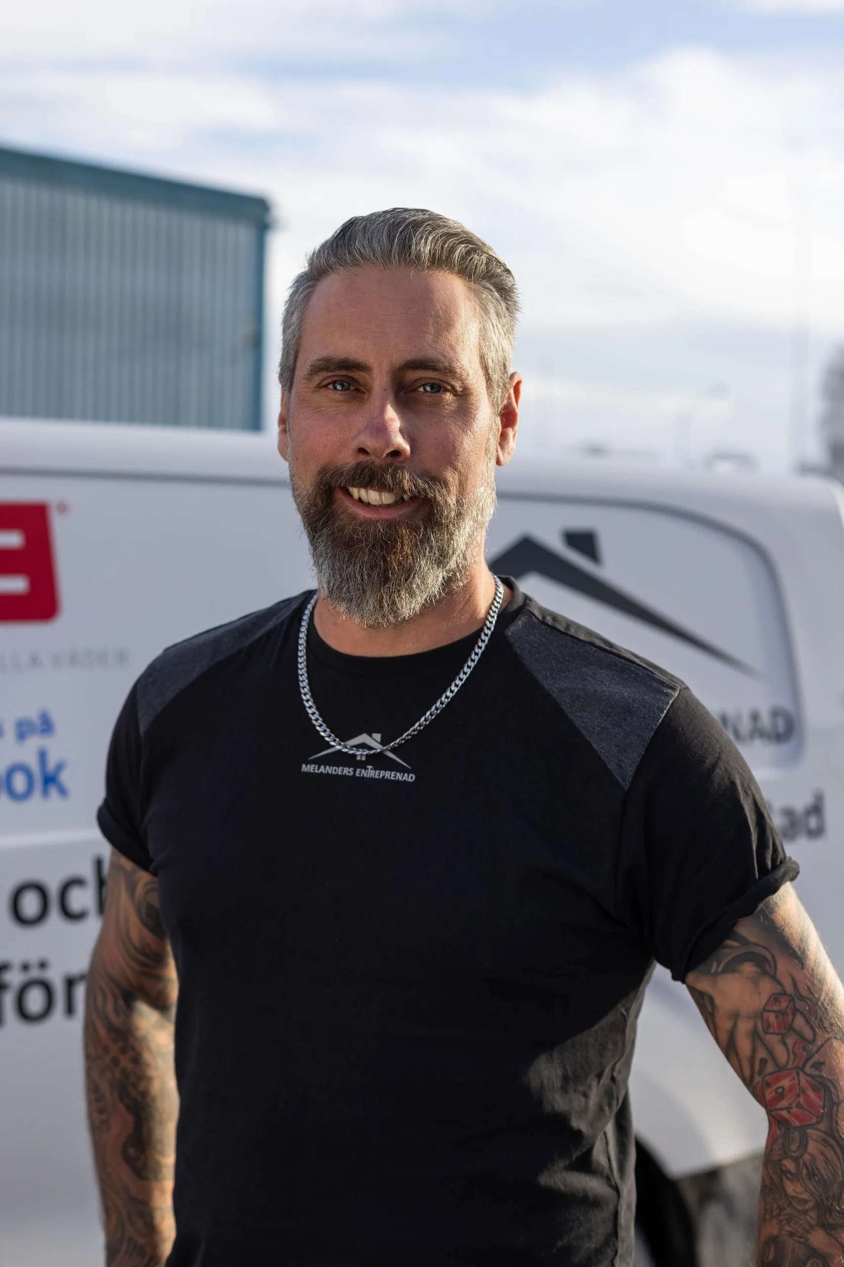 Richard Kungsberger, Byggnadsarbetare / Golvläggare & plattsättare på Melanders Entreprenad